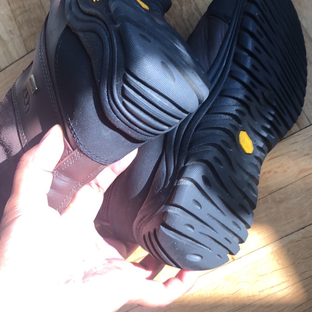 Ugg Adirondack - image 6